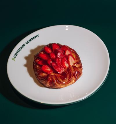 Croissant with Strawberry